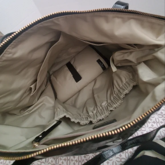 Kate Spade New York Adaira Baby Bag. - Picture 3 of 16